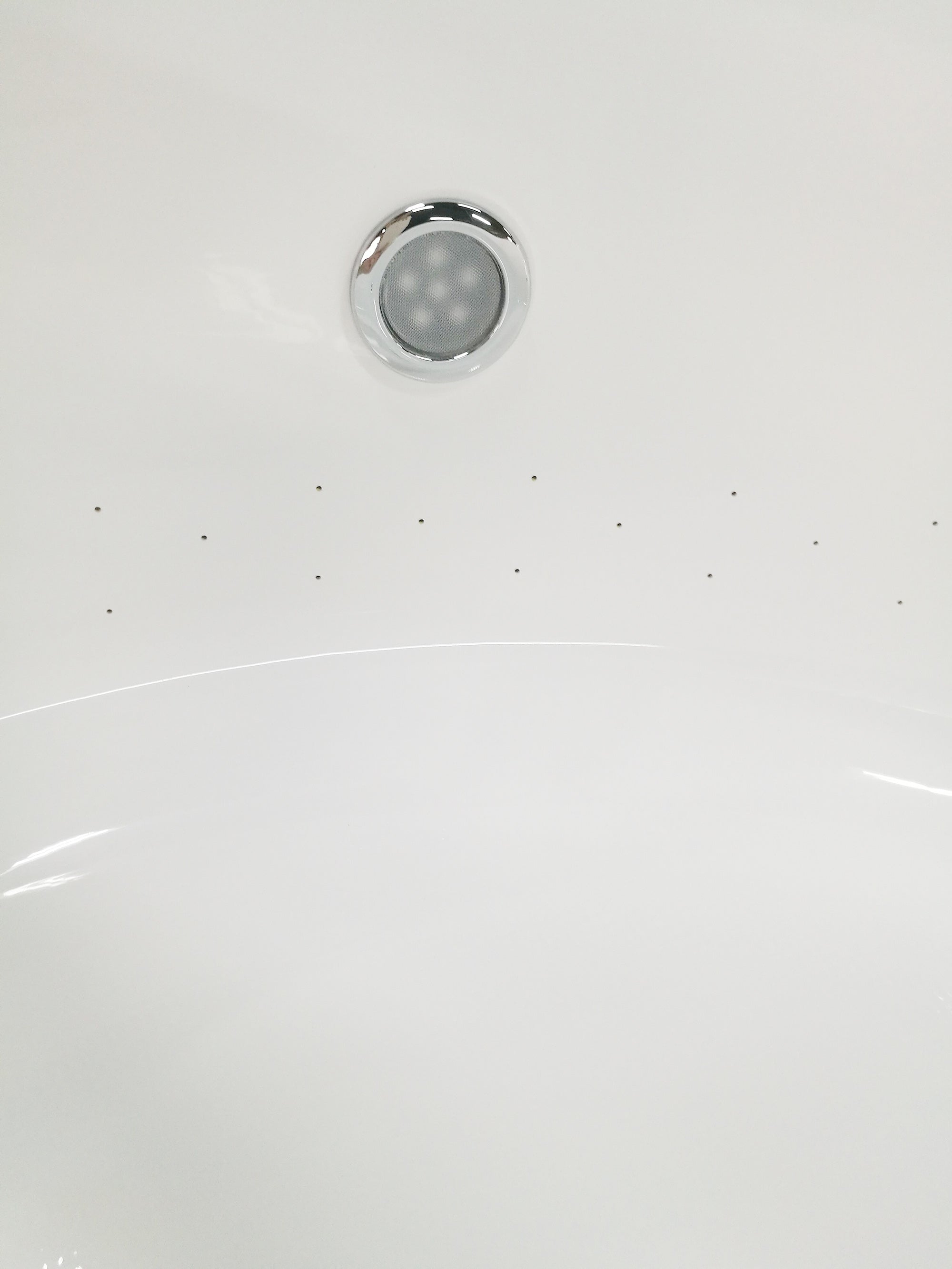 66 Inch Round Free Standing Acrylic Air Bubble Bathtub EAGO (AM2130)