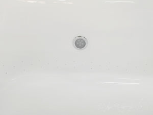 68 Inch White Free Standing Oval Air Bubble Bathtub EAGO (AM2140)
